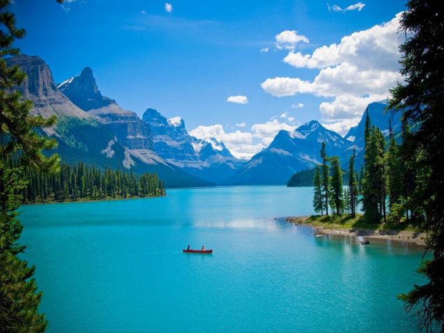 Ngất ngây với top 10 hồ nước đẹp nhất thế giới