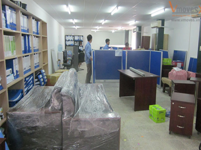 Cách chuyển văn phòng dễ dàng với hồ thủy sinh