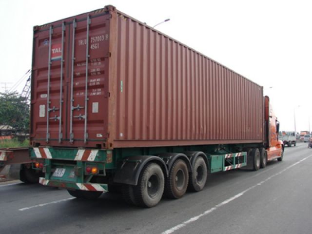 Cách chuyển văn phòng bằng xe container cùng dịch vụ của Vinamoving